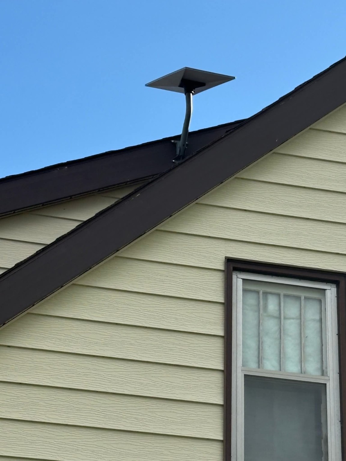 Premium residential Starlink roof installation