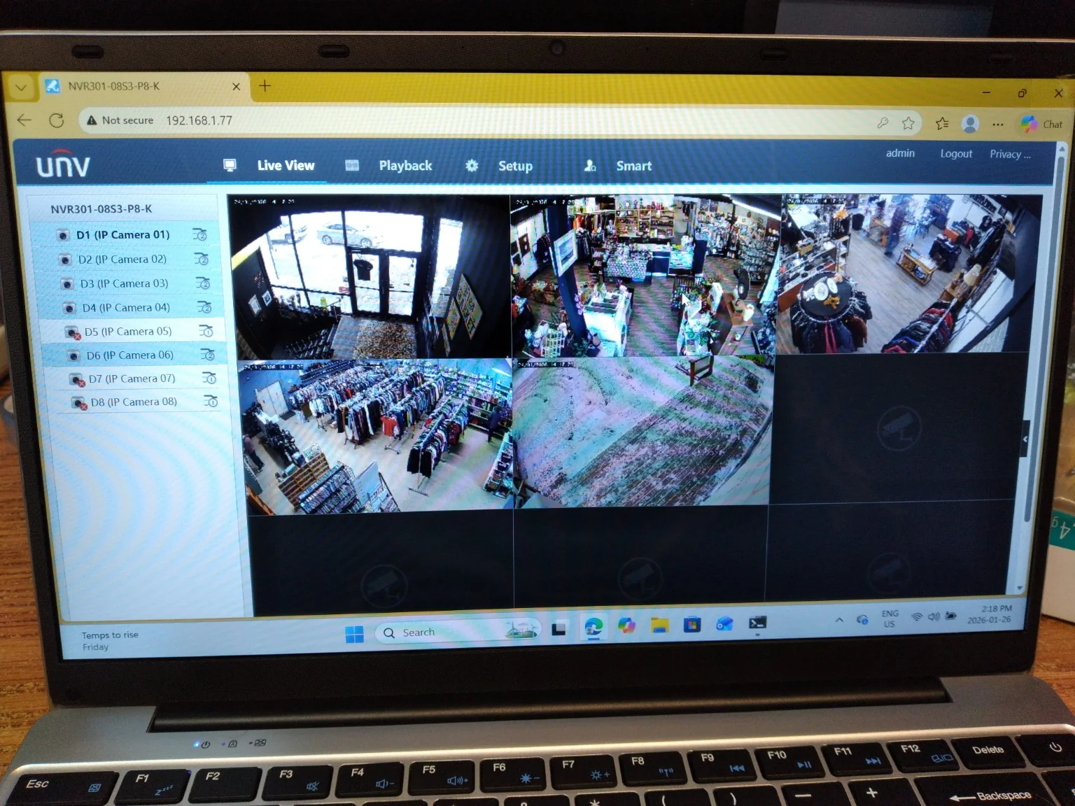 Uniview NVR browser interface showing en direct Sécurité commerciale caméras